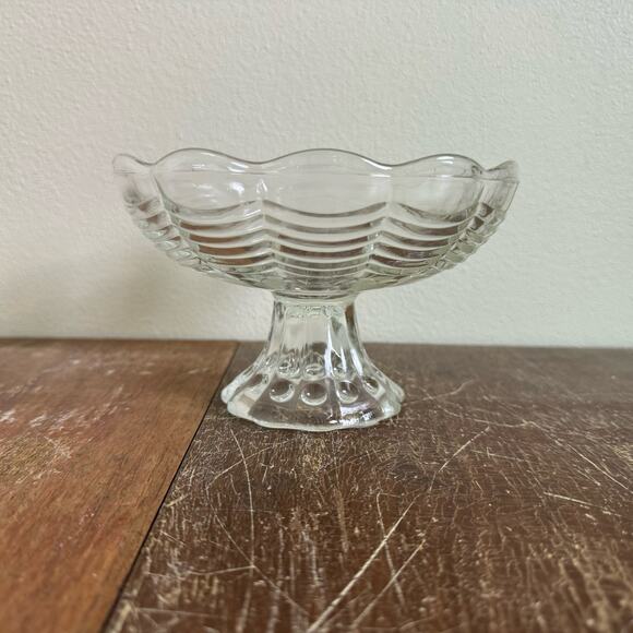 Antique EAPG Pressed blown glass Pedestal compote‎ Boppy Pattern Candy dish - Picture 1 of 9